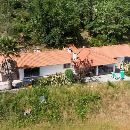 Quiet Casa On Quinta Do Retiro Casa de Férias