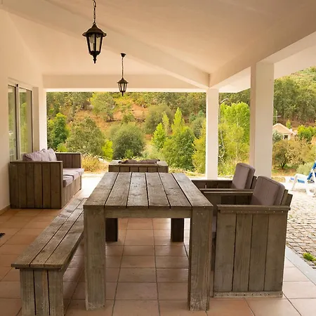 Quiet Casa On Quinta Do Retiro Hébergement de vacances *