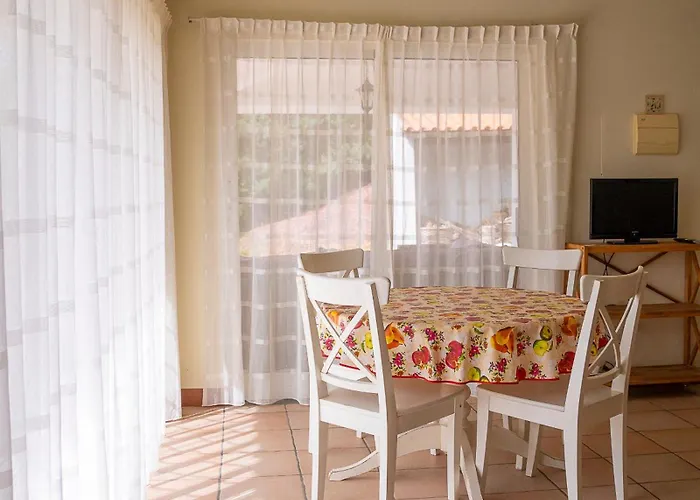 Quiet Casa On Quinta Do Retiro Hébergement de vacances