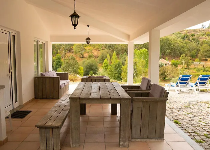 Quiet Casa On Quinta Do Retiro Hébergement de vacances *